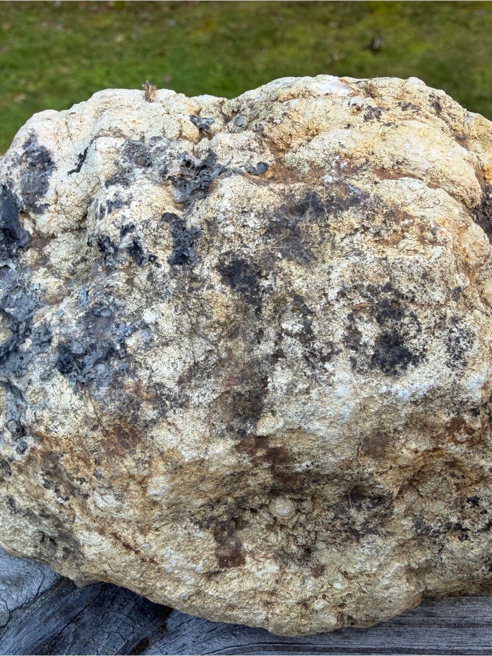 Large Druzy Crystal Geode - Picture 7 of 10
